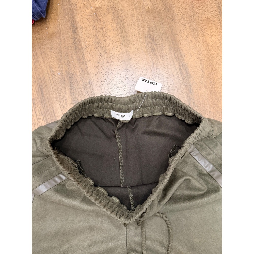 EPTM Mens Olive Green Faux Suede Shorts Streetwear Athletic Small NWT - Picture 5 of 9